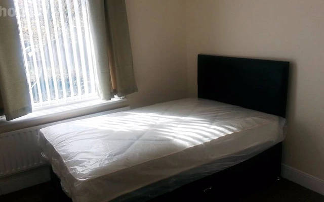 NICE 3 BEDROOMS HOUSE TO LET 4