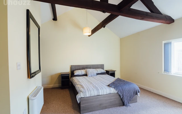 Oaklands Avenue 3 bedroom house 3