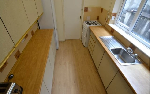 6 Brook Street 3 bedroom house 1
