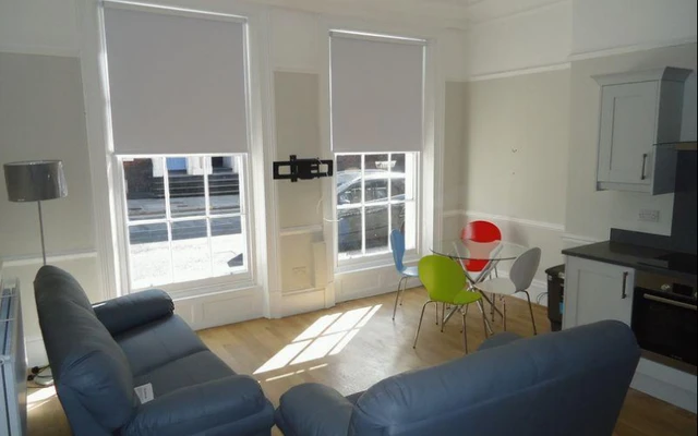 12 bedroom house close to National Oceanography Centre 4