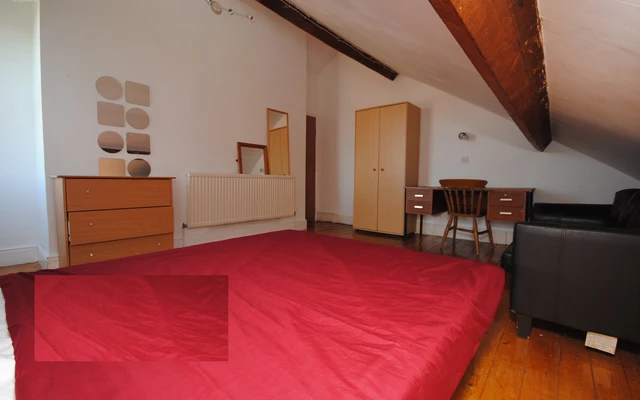 6 bedroom house close to Loughborough University 2