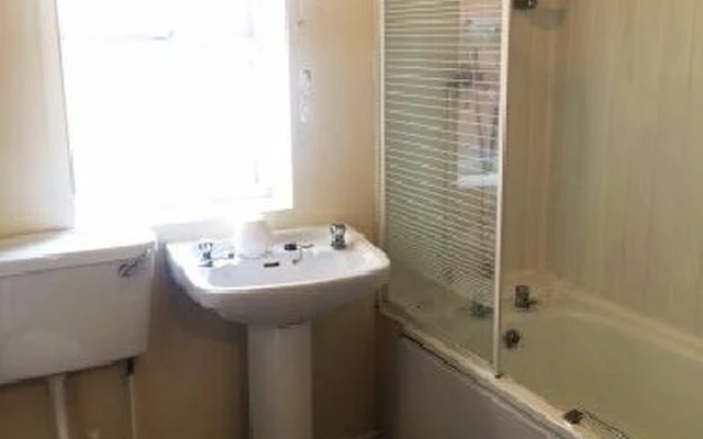 902 Pershore Road house 3