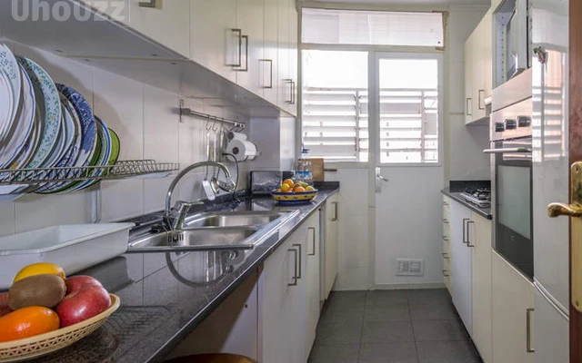 3 bedroom apartment - Girls only 3