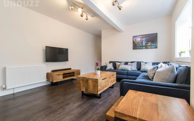 Plymouth 6 Bedrooms House 4