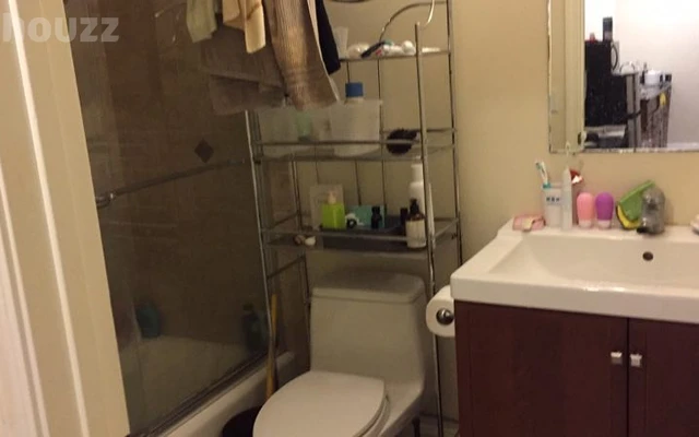 1 female bedroom in San Francisco included rent 2