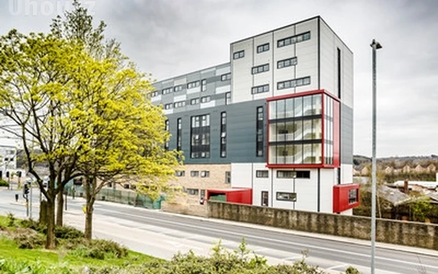 superior decorated Kingfisher House near university 4