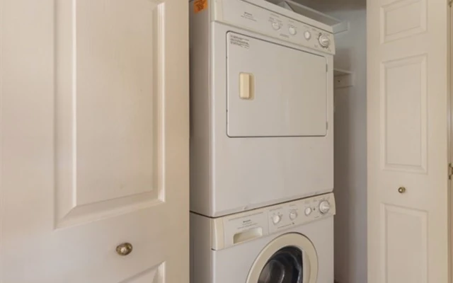 A room for rent near Stanford university in San Francisco 3