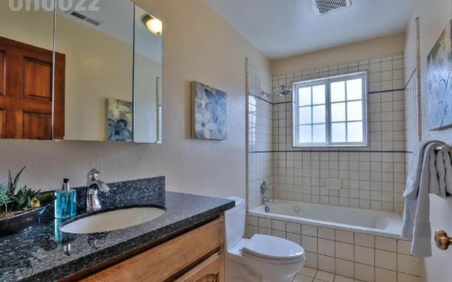 Fancy bedroom near the San Francisco State University 3