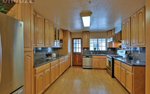 Fancy bedroom near the San Francisco State University 4