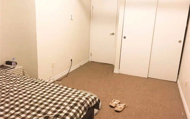 Kingston High-quality one bedroom and living room for rent 1