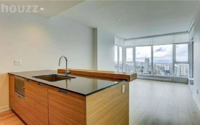 Vancouver 1 Bedroom In Station Square 3