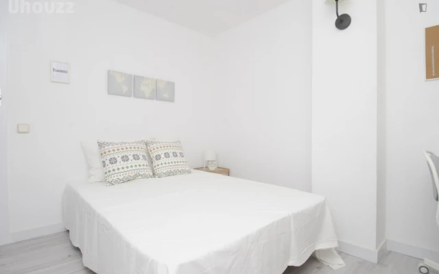 Peñegrande住宅的精致双人卧室 0