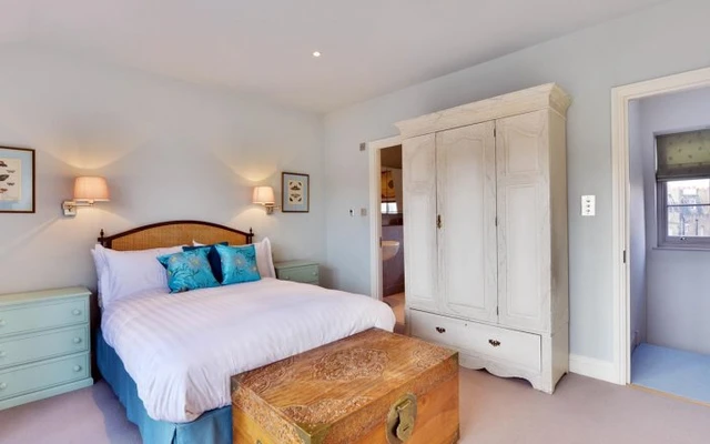 Elegant 2 Bedroom Home in Pimlico 1