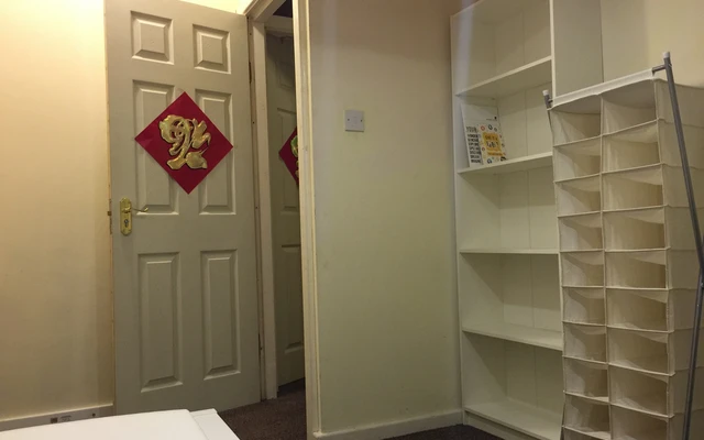 5 bedroom house close to University of Leeds 1