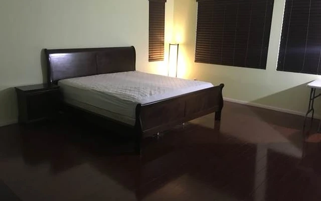 Fancy bedroom near the California State University, San Bernardino 4