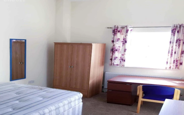 Swansea 4 bedroom house 0