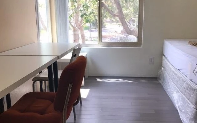 Fancy bedroom near the California state polytechnic university, pomona 3