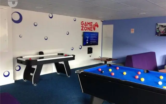 Quality 1 bedroom flat near University of Huddersfield 0